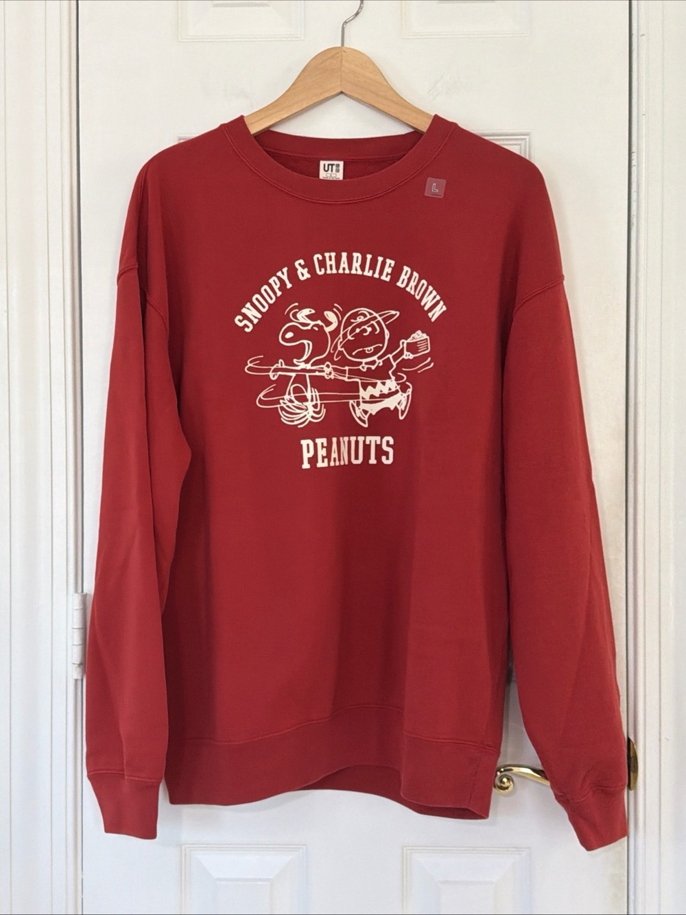 Uniqlo PEANUTS SNOOPY & CHARLIE BROWN SWEATSHIRT 16 Red Color Size L NEW NWT